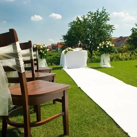 Hotel Vinohrad 3*