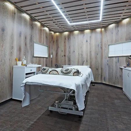 Vinohrad Hotel 3*